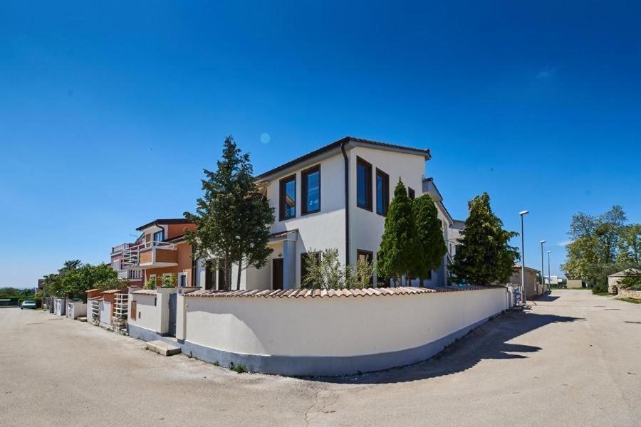 Apartment Iriska Novigrad Istria Exterior foto
